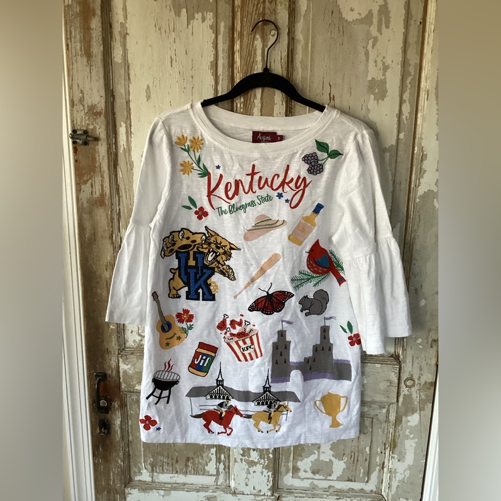 Avani Del Amour White Kentucky Graphic Top with Multi Embroidered Icons - S -NWT